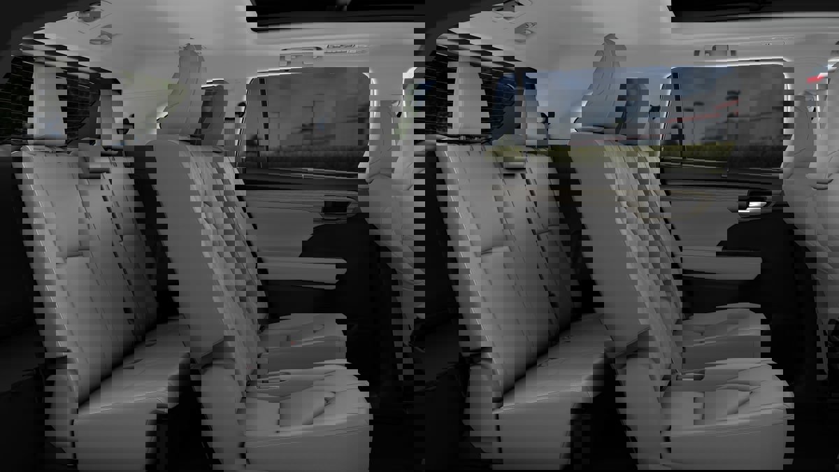 New 2026 Toyota Highlander Platinum image 21