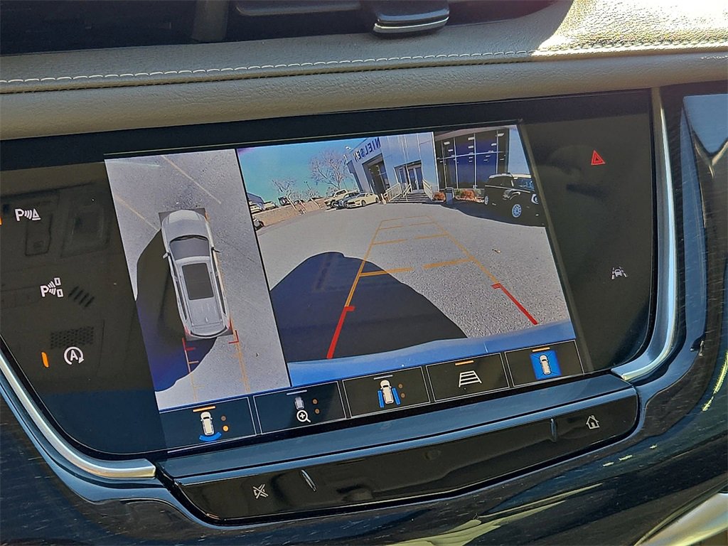 Used 2024 Cadillac XT6 Premium Luxury w/ Technology Package image 21