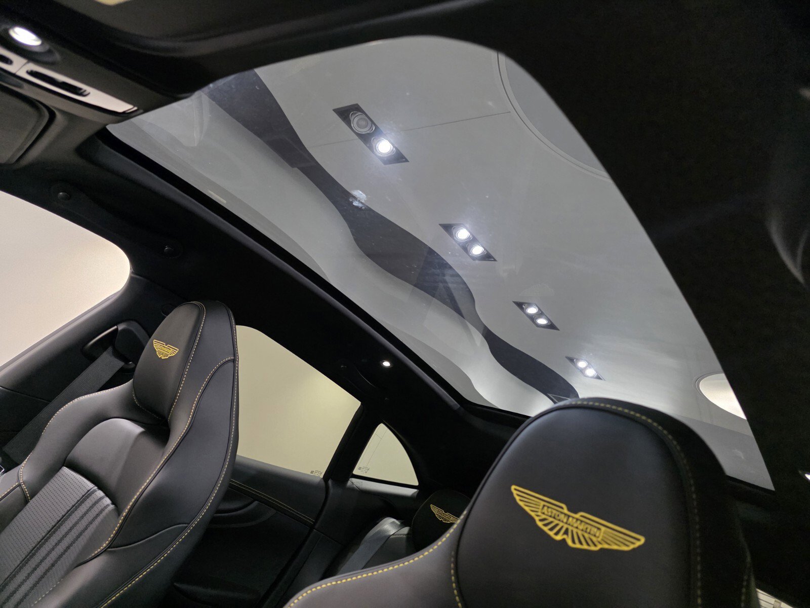 New 2026 Aston Martin DBX 707 image 17