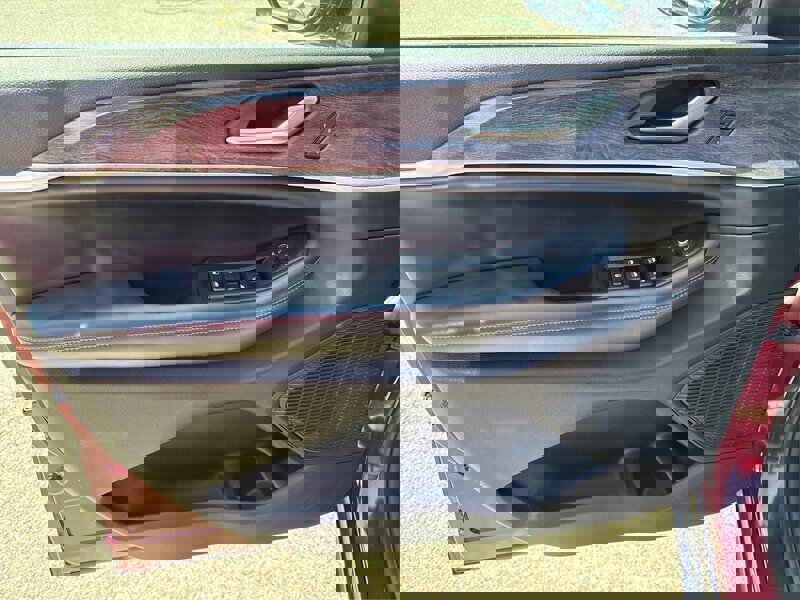 Used 2023 Jeep Grand Cherokee Limited image 94