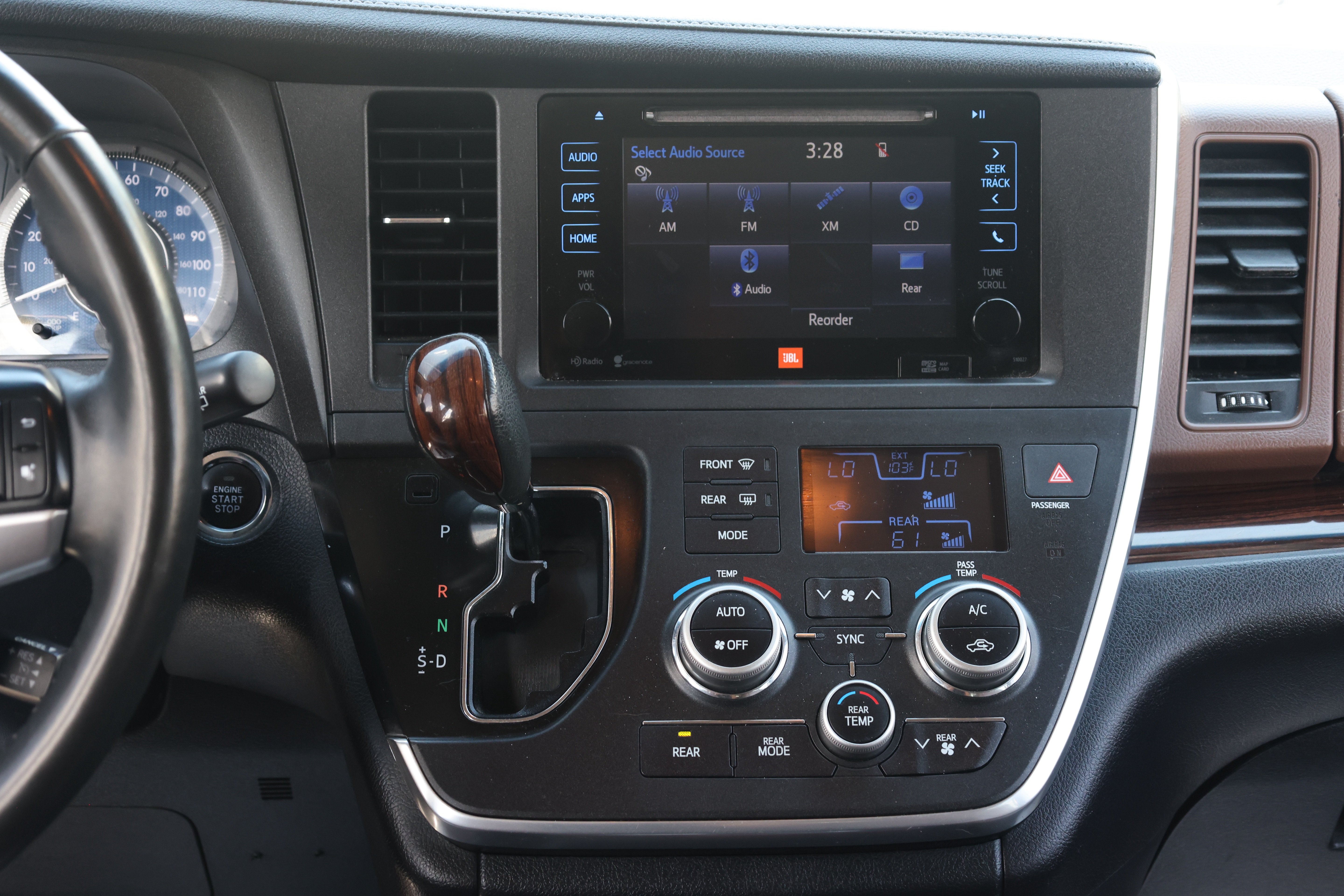 Used 2015 Toyota Sienna Limited Premium AWD/4WD image 6