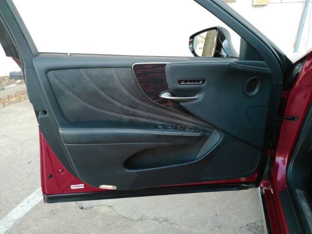 Used 2018 Lexus LS 500 w/ Interior Upgrade Package image 10