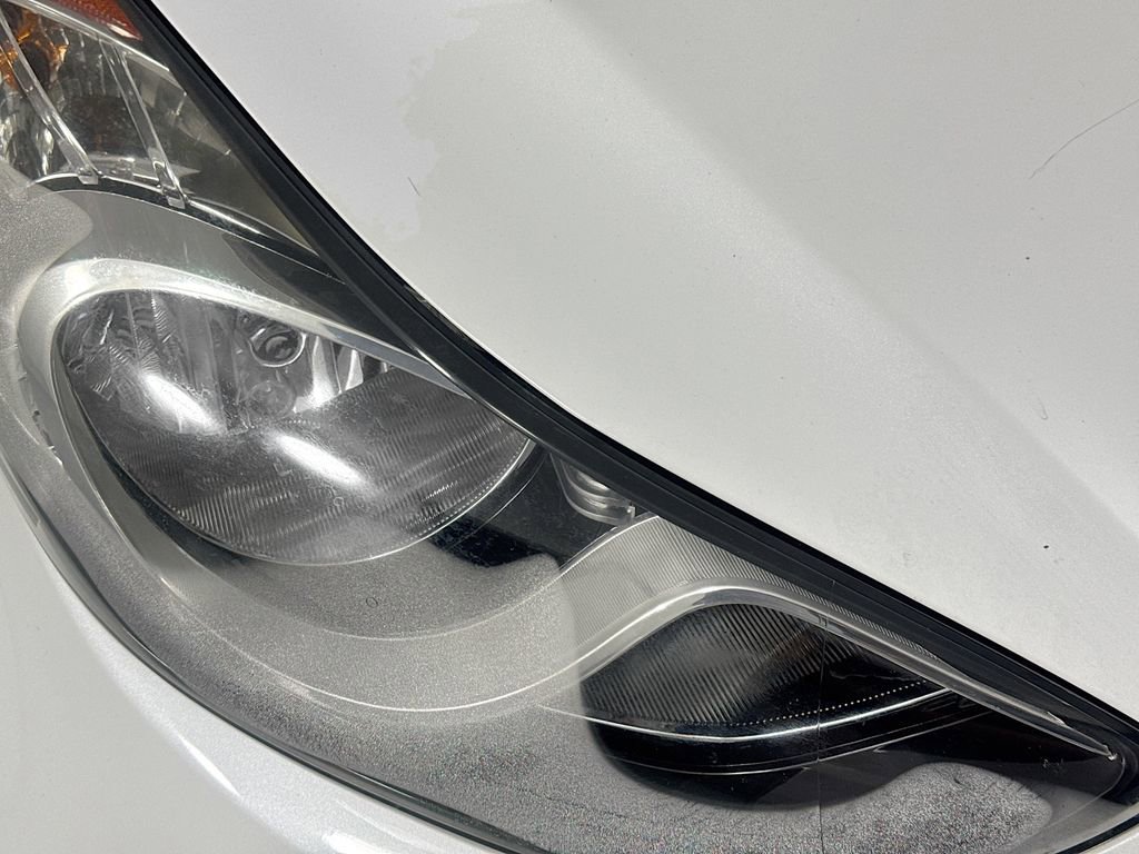 Used 2013 Hyundai Elantra GLS w/ Preferred Pkg image 33