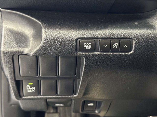 Used 2016 Lexus IS 300 AWD image 27