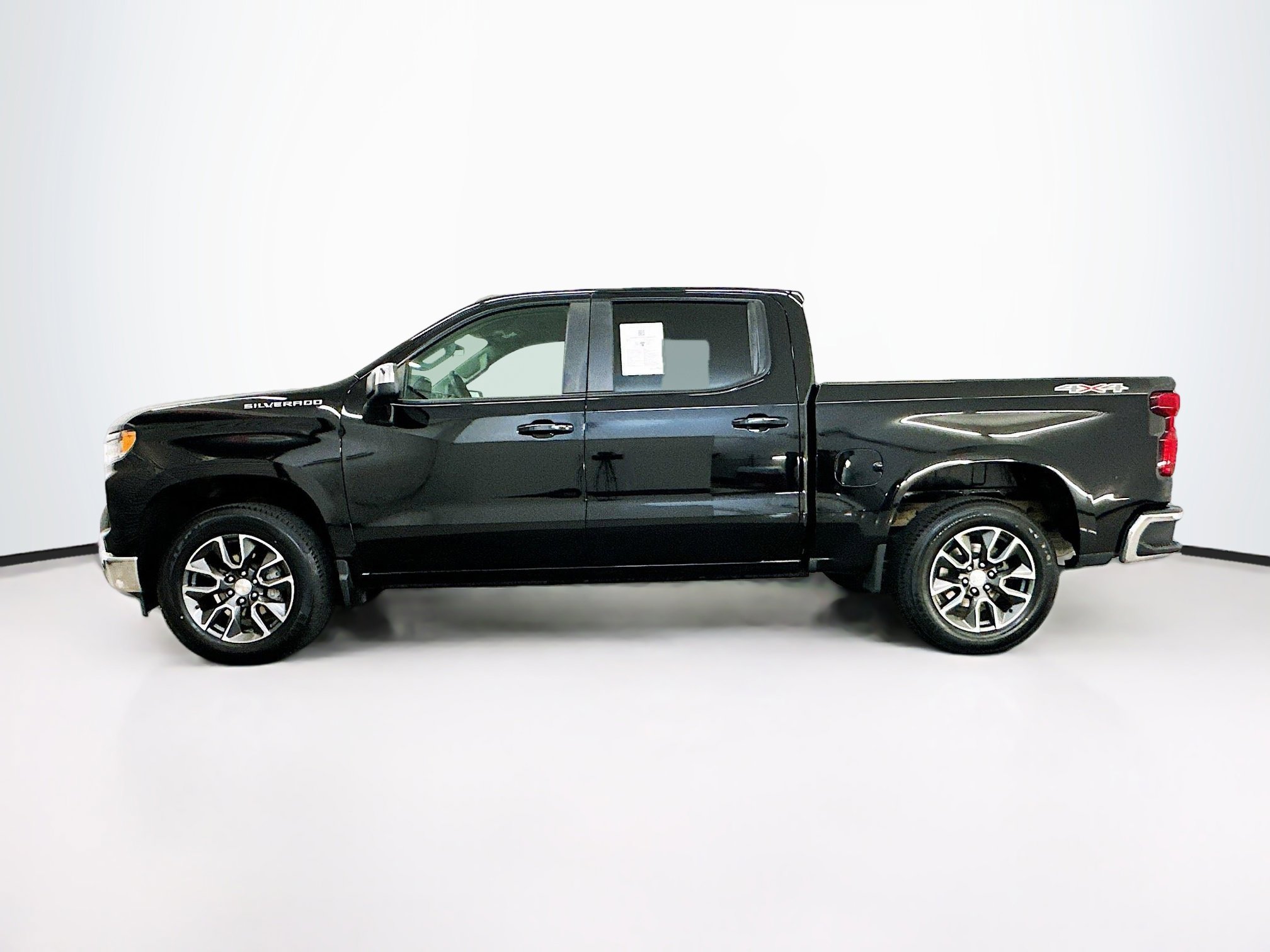 Used 2023 Chevrolet Silverado 1500 LT image 4