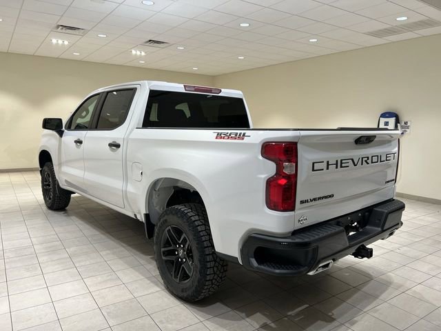 New 2026 Chevrolet Silverado 1500 Custom Trail Boss w/ LPO, Dark Essentials Package image 3