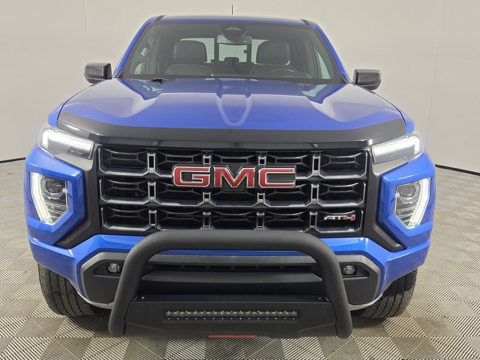 Used 2023 GMC Canyon AT4 w/ AT4 Premium Package AWD/4WD image 2