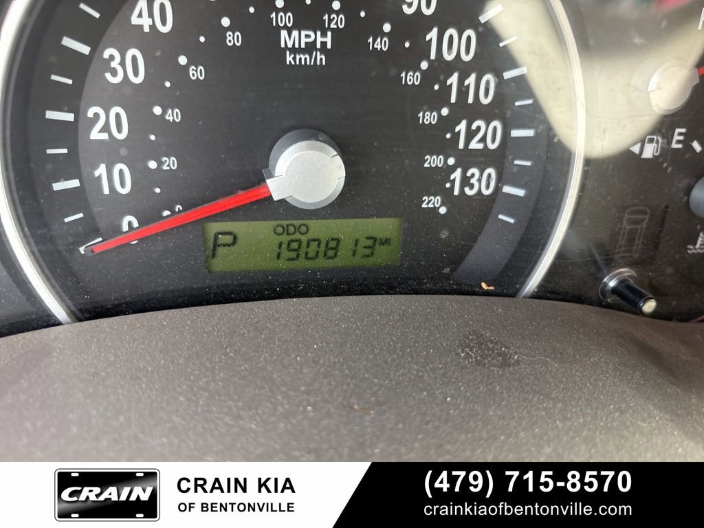 Used 2008 Kia Sedona LX image 26