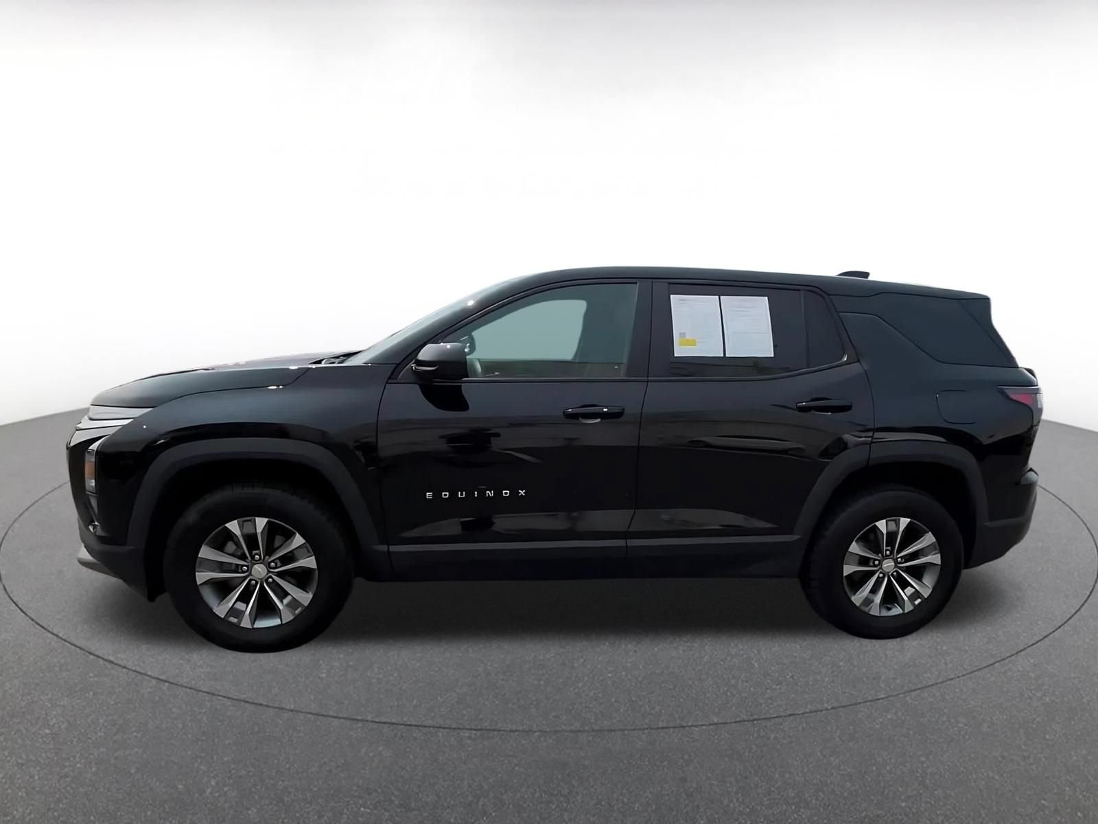 Used 2025 Chevrolet Equinox LT FWD image 7