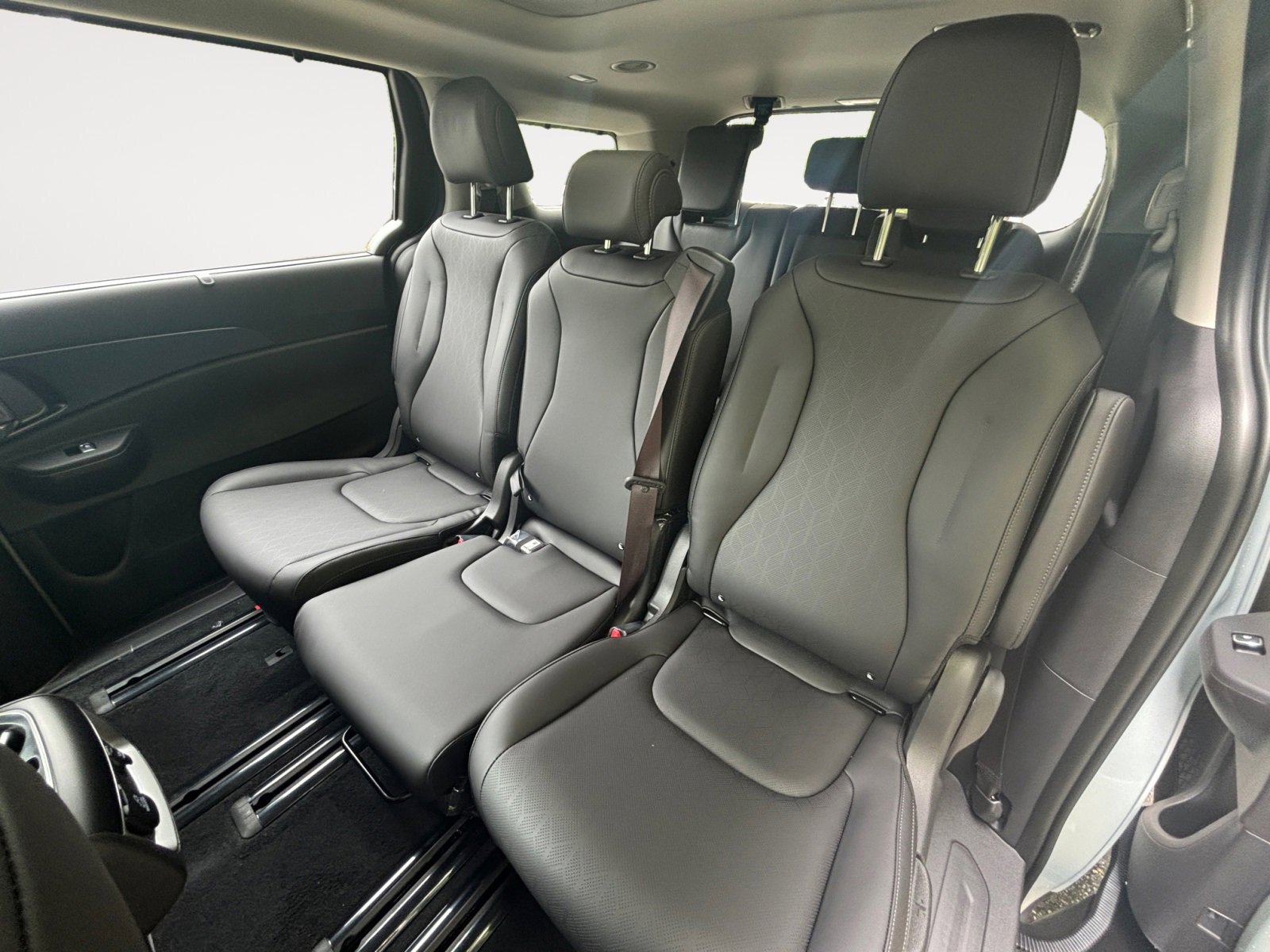 New 2026 Kia Carnival SX image 13