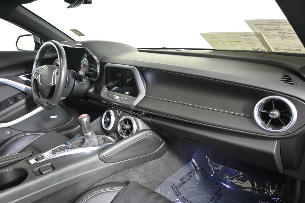 Used 2018 Chevrolet Camaro SS RWD image 14