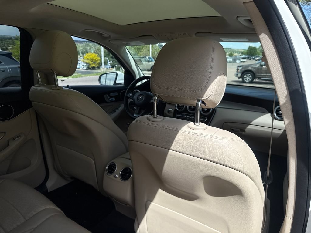 Used 2016 Mercedes-Benz GLC 300 4MATIC image 26