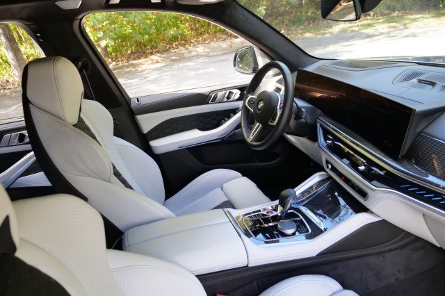 Used 2025 BMW X5 M Competition w/ Executive Package image 65