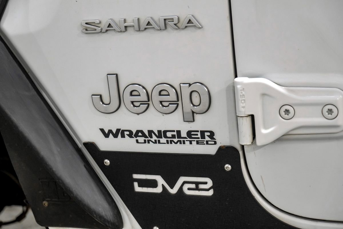 Used 2018 Jeep Wrangler Unlimited Sahara image 48