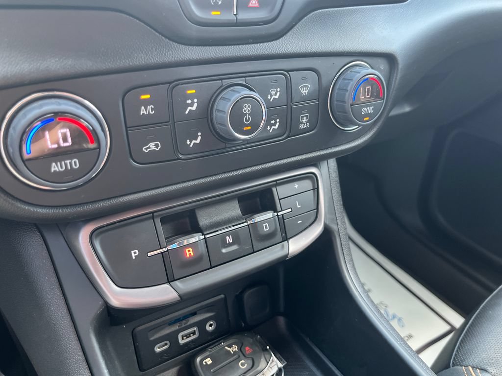 Used 2022 GMC Terrain AT4 w/ Tech Package AWD/4WD image 19