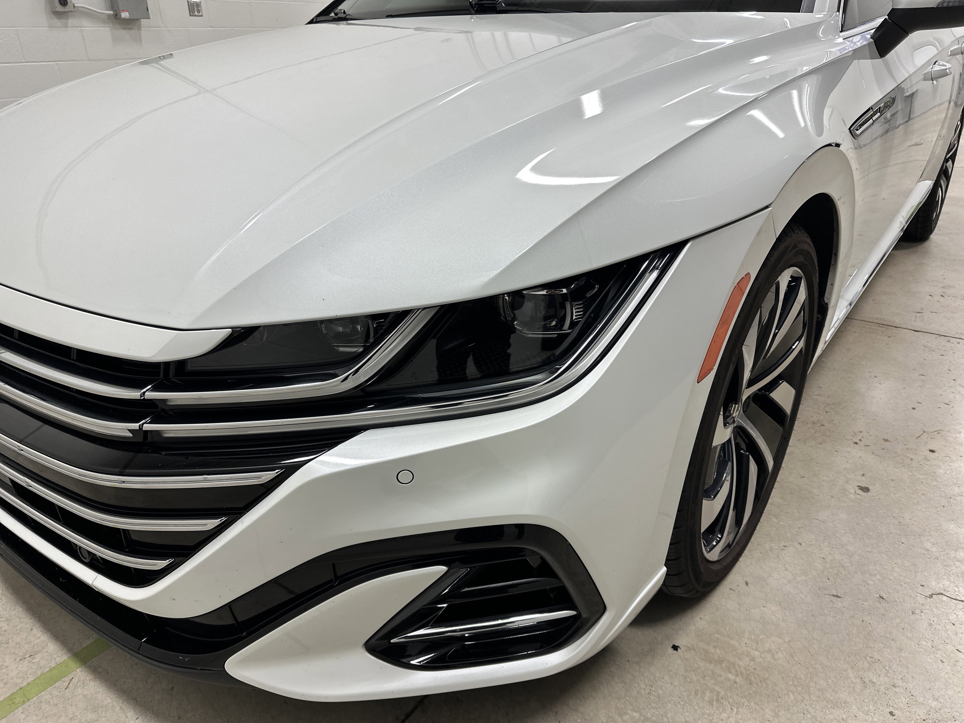 Used 2021 Volkswagen Arteon SEL FWD image 6