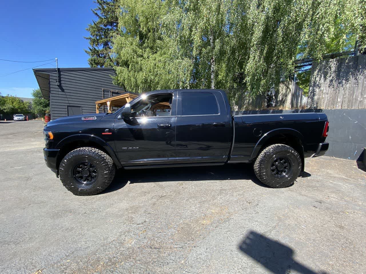 Used 2022 RAM 2500 Limited AWD/4WD image 3