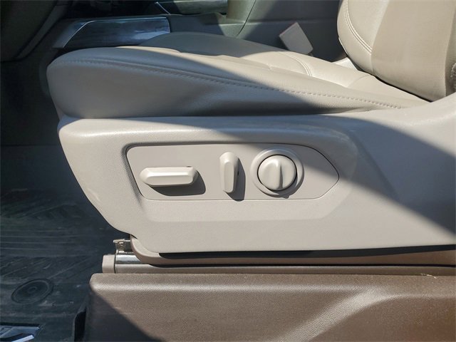 Used 2021 Chevrolet Silverado 3500 LTZ w/ LTZ Convenience Package image 19