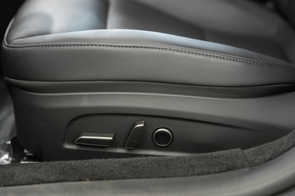 Used 2025 Tesla Model 3 RWD image 31
