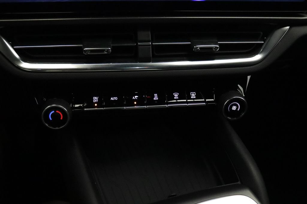 Certified 2026 Chevrolet Equinox EV LT FWD image 28
