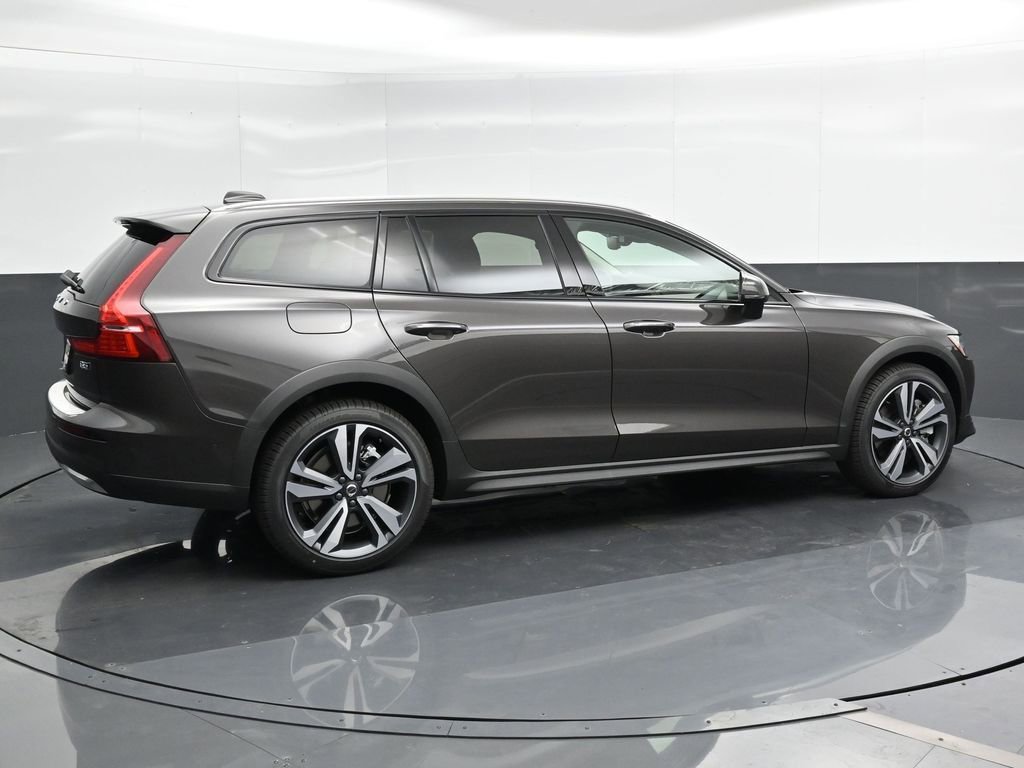 New 2025 Volvo V60 B5 Cross Country Plus w/ Protection Package Premier image 3