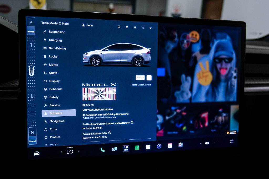 Used 2022 Tesla Model X Plaid AWD/4WD image 23
