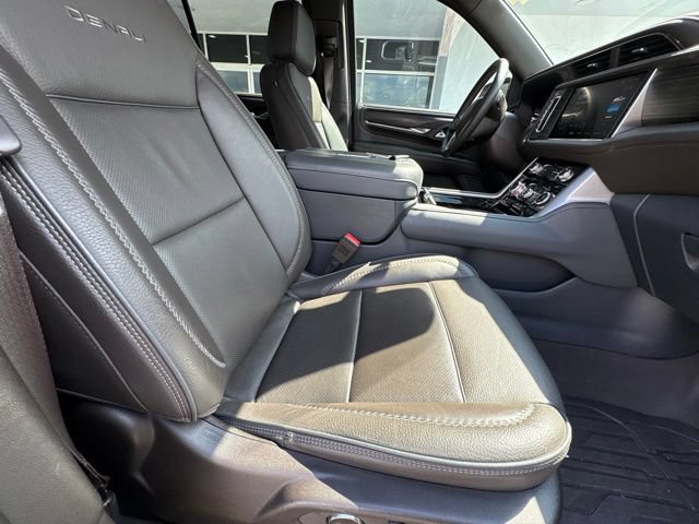 Used 2023 GMC Yukon Denali AWD/4WD image 5