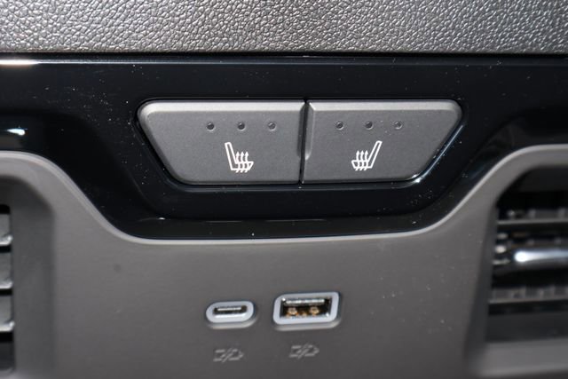 New 2026 GMC Sierra 2500 AT4 w/ AT4 Premium Plus Package image 17