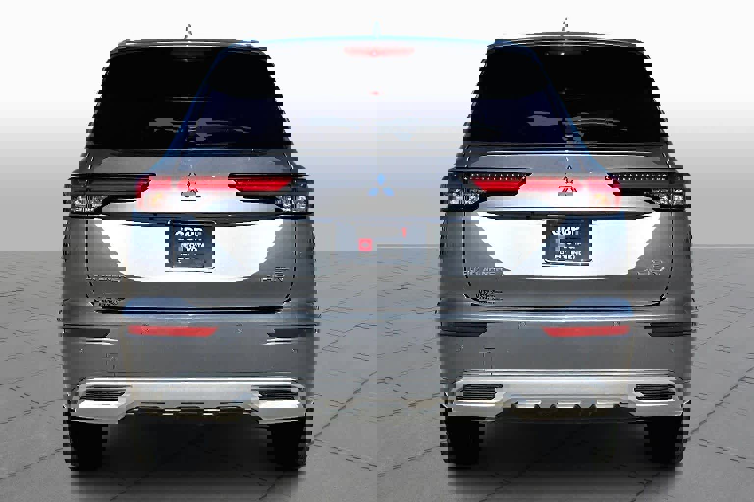 Used 2023 Mitsubishi Outlander SEL image 8