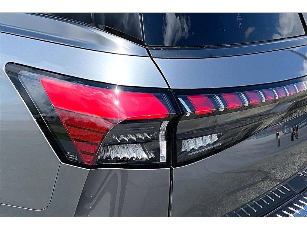 Used 2026 INFINITI QX80 4WD w/ Sport Exterior Package image 31