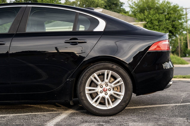 Used 2018 Jaguar XE Premium AWD/4WD image 5