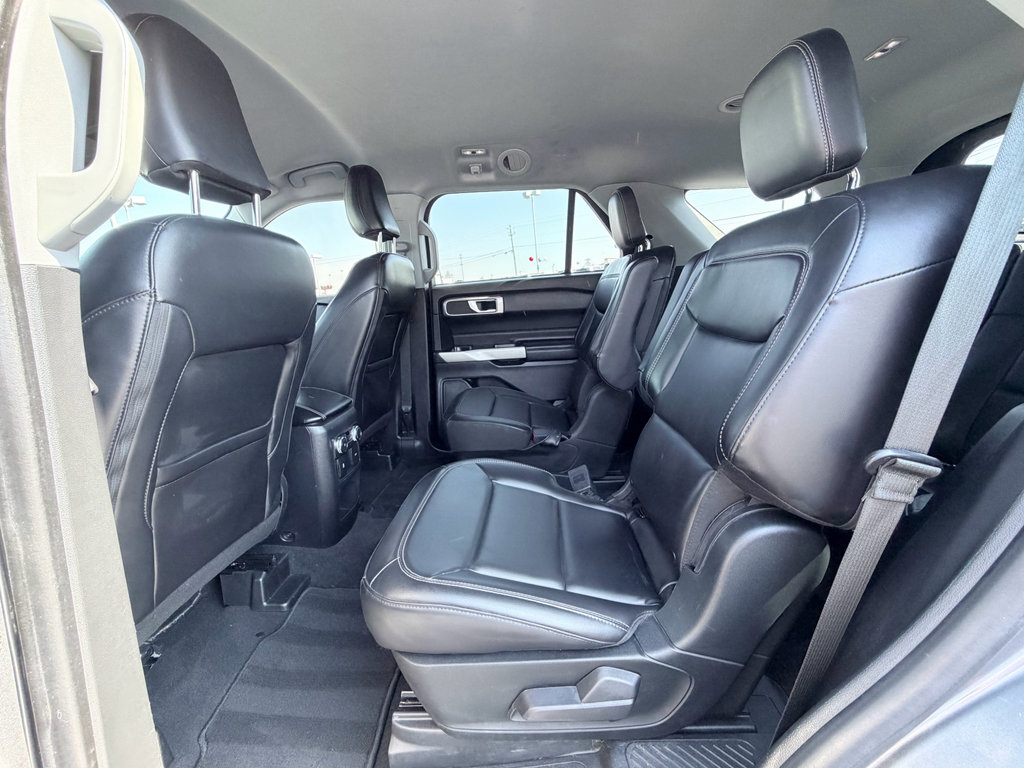 Used 2021 Ford Explorer XLT w/ Equipment Group 202A image 27