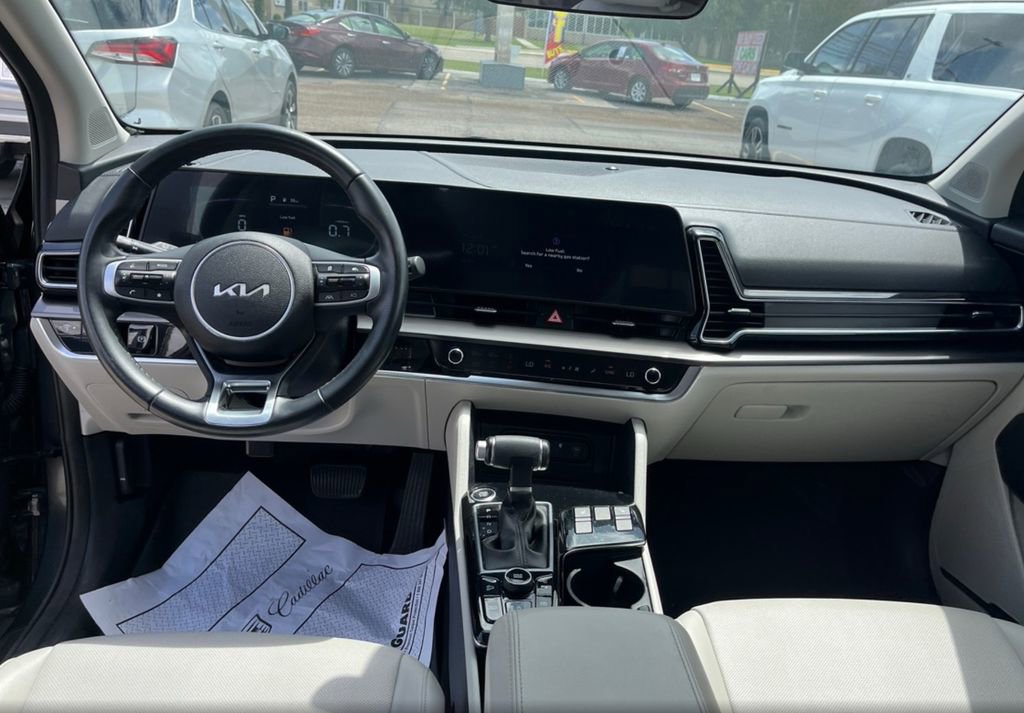 Used 2024 Kia Sportage EX image 9