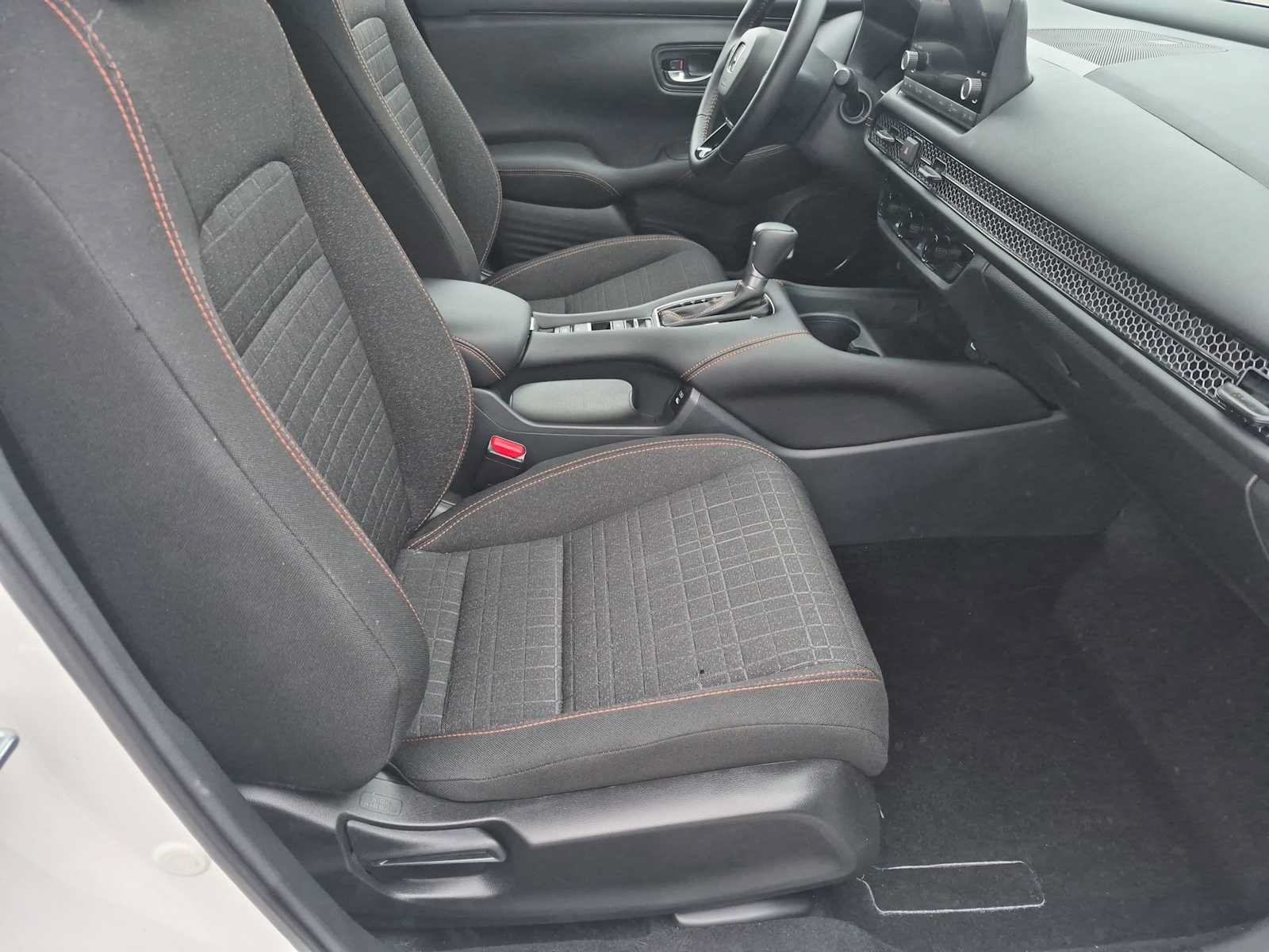 Certified 2025 Honda HR-V Sport image 20
