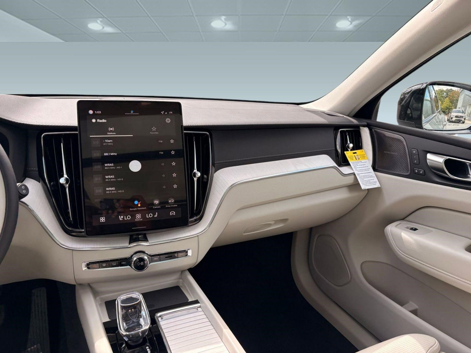 New 2026 Volvo XC60 B5 Ultra w/ Climate Package image 25