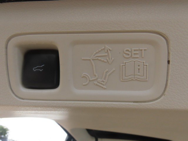Used 2020 Lincoln Navigator Black Label AWD/4WD image 13