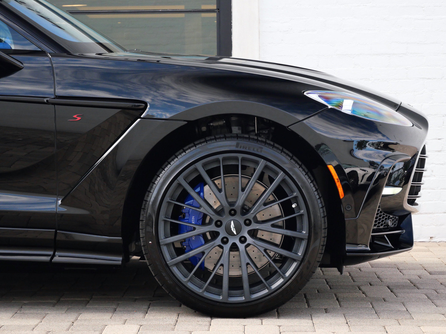New 2026 Aston Martin DBX S AWD/4WD image 4