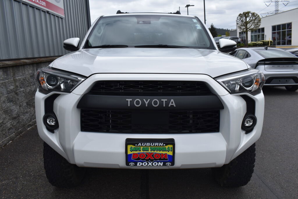 Used 2024 Toyota 4Runner SR5 Premium w/ Moonroof Package AWD/4WD image 2
