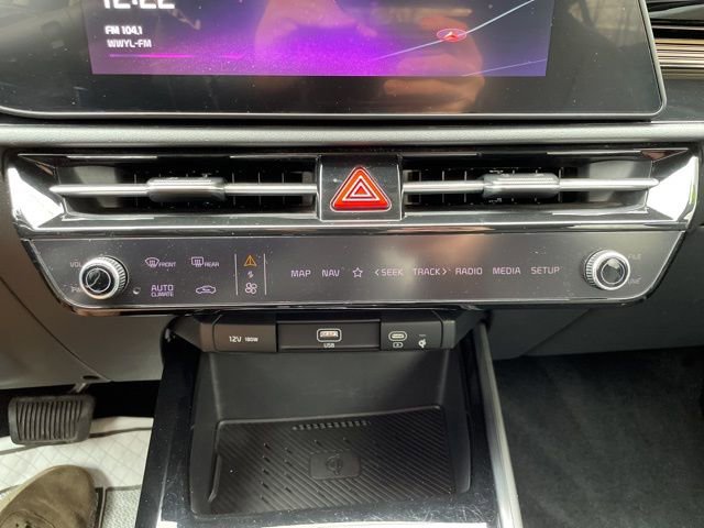 Certified 2023 Kia Niro EX image 15