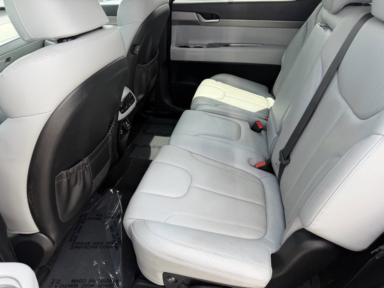 Used 2022 Hyundai Palisade SEL w/ 8P Bench Seat Package AWD/4WD image 16