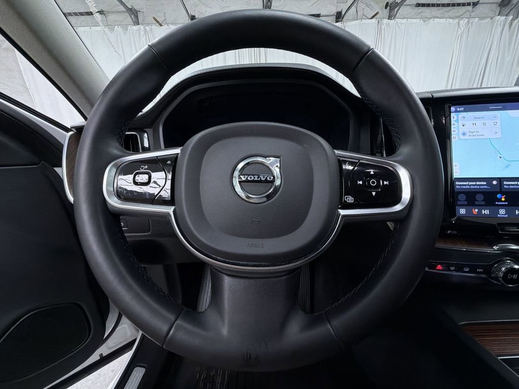 Used 2023 Volvo XC60 B5 Ultimate w/ Climate Package image 26