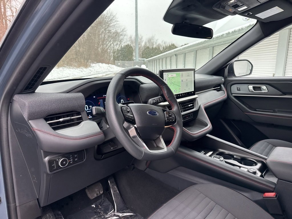 Used 2025 Ford Explorer ST-Line image 10