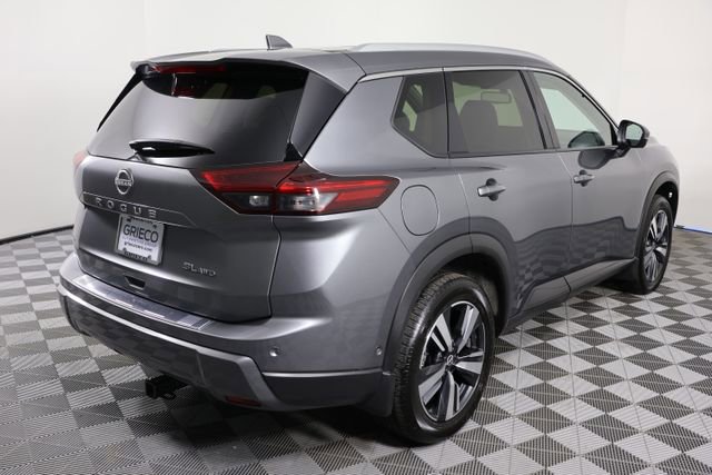 Used 2025 Nissan Rogue SL w/ SL Premium Package image 8
