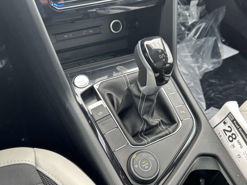 New 2026 Volkswagen Taos SE AWD/4WD image 24