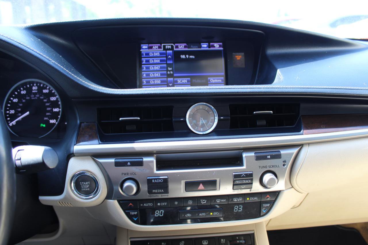 Used 2013 Lexus ES 350 w/ Luxury Pkg FWD image 15