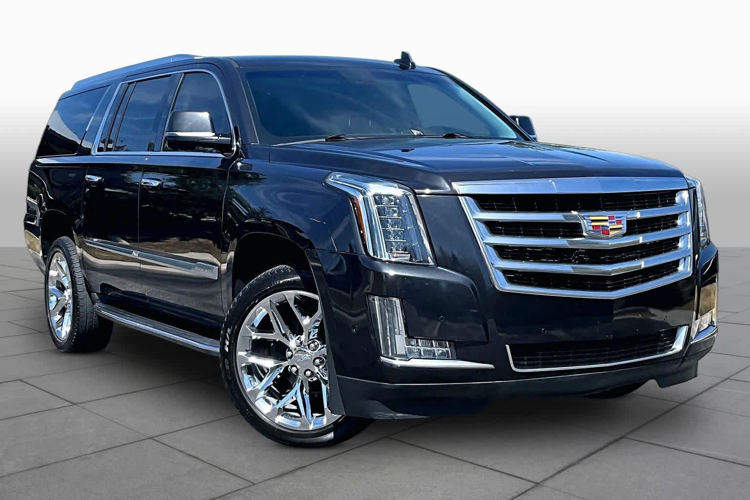 Used 2019 Cadillac Escalade ESV Luxury AWD/4WD image 3