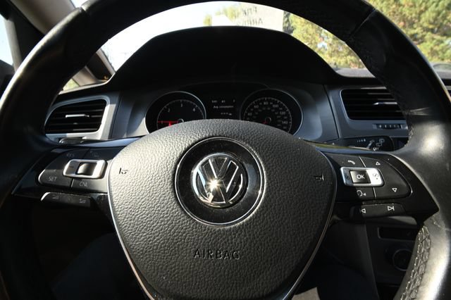Used 2015 Volkswagen Golf TDI SE FWD image 13