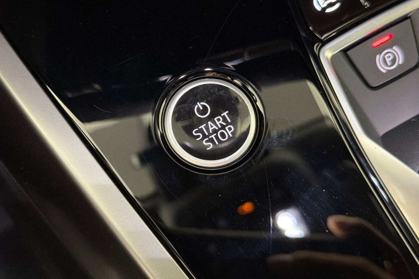 Certified 2023 Audi Q4 e-tron Premium w/ Premium Plus RWD image 22