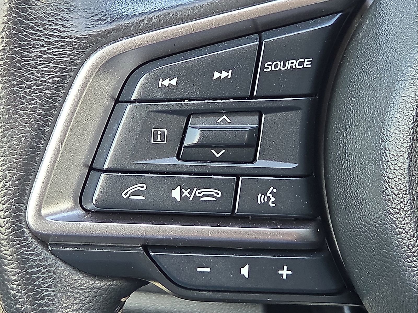 Used 2024 Subaru Outback Premium AWD/4WD image 19