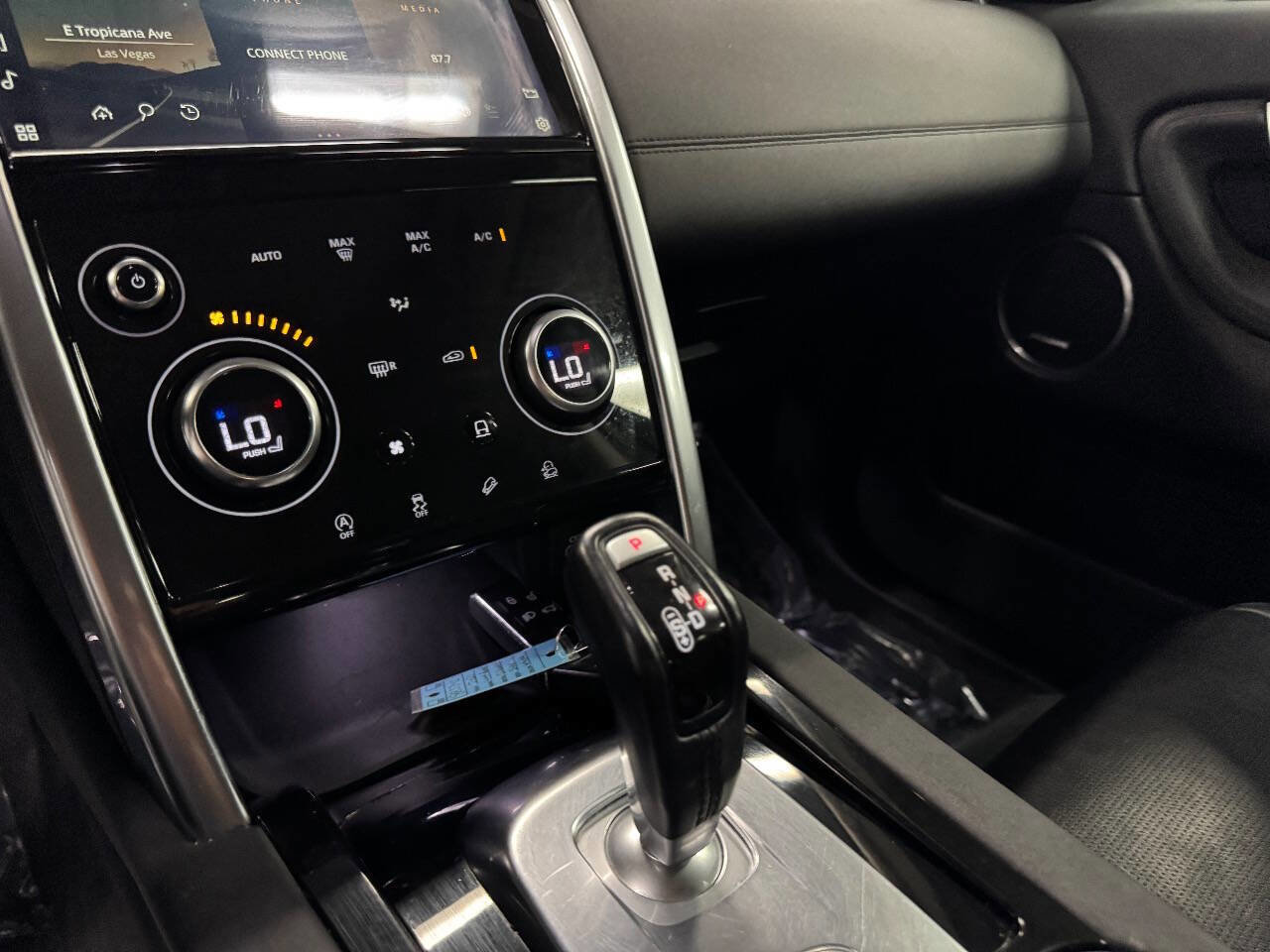 Used 2021 Land Rover Discovery Sport S image 26